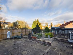 Rear low maintenance garden- click for photo gallery
